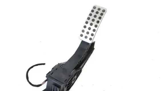 Mercedes-Benz ML W164 Accelerator throttle pedal A1643000304