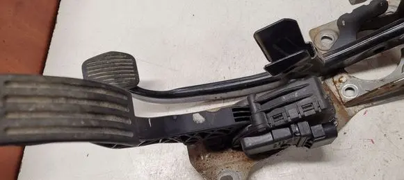 Ford Focus Pedal assembly