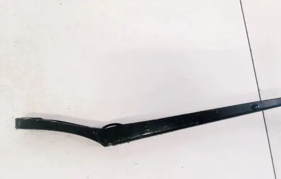 Skoda Octavia Mk2 (1Z) Front wiper blade arm