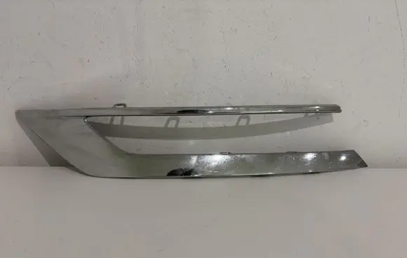 Volvo S90, V90 Front bumper splitter molding 31425448
