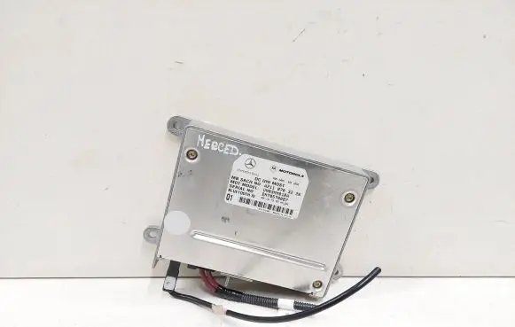 Mercedes-Benz R W251 Bluetooth control unit module A2118703226 UH03MM01RW