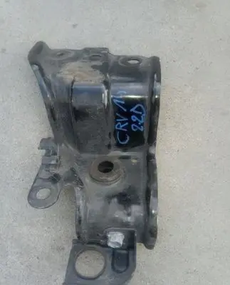 Honda CR-V Radiator support slam panel bracket 