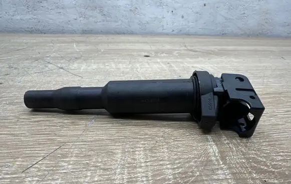 BMW 6 F06 Gran coupe High voltage ignition coil 8647689 21504470