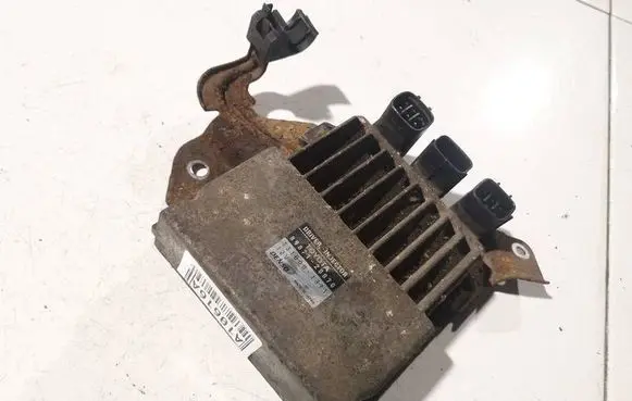 Toyota Avensis T250 Fuel injection control unit/module 8987120070