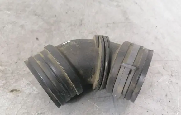 Volkswagen Golf Plus Intercooler hose/pipe 03C145747C