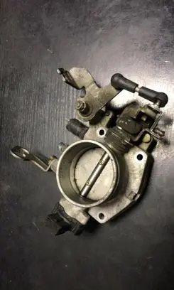 BMW 5 E34 Throttle valve 1748092