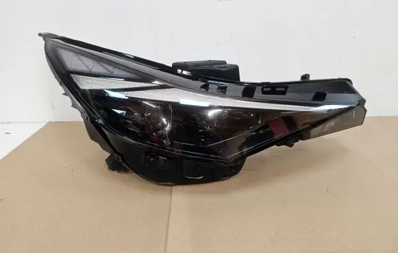 Hyundai ix20 Headlight/headlamp 92102