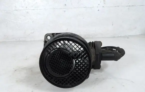 Volkswagen PASSAT B5.5 Mass air flow meter 00281002461
