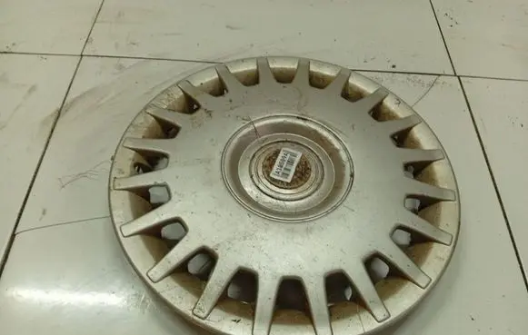 Opel Omega B1 R15 wheel hub/cap/trim 1J0601147H