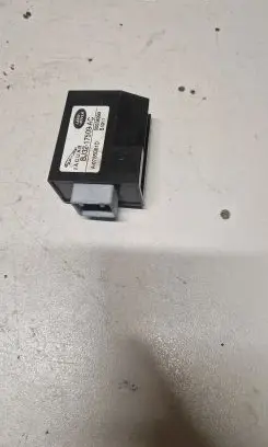 Land Rover Evoque I Window wiper relay BJ3217509AC 00038999 A0755G01D