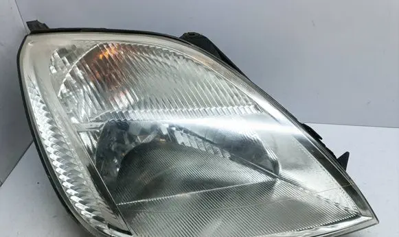 Ford Fiesta Headlight/headlamp 20A055