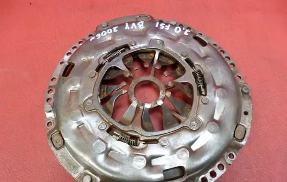 Volkswagen Golf V Pressure plate 