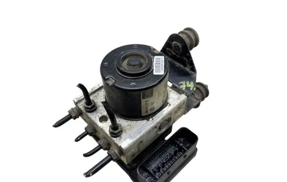 Skoda Octavia Mk2 (1Z) ABS Pump 1K0907379AK 1K0614117S