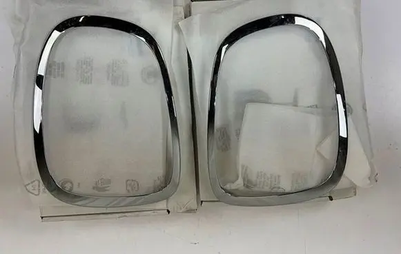 Mini Cooper Countryman F60 Headlight lense 63217464172