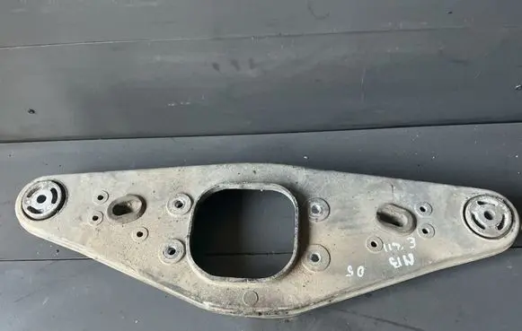 Mercedes-Benz E W211 Rear differential/diff mount bracket a2303521806