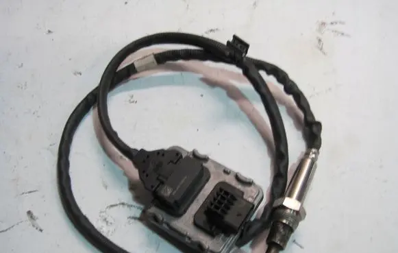 Volkswagen T-Roc Lambda probe sensor 04L907805CJ