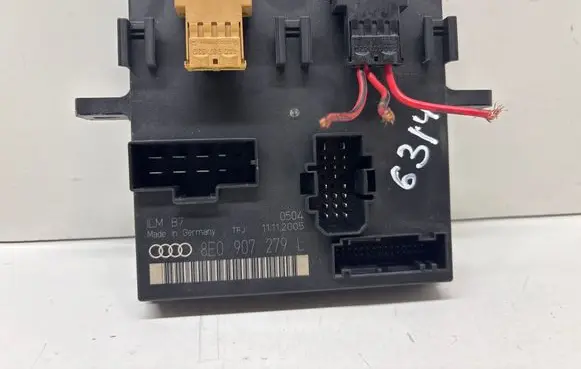 Audi A4 S4 B7 8E 8H Comfort/convenience module 8E0907279L