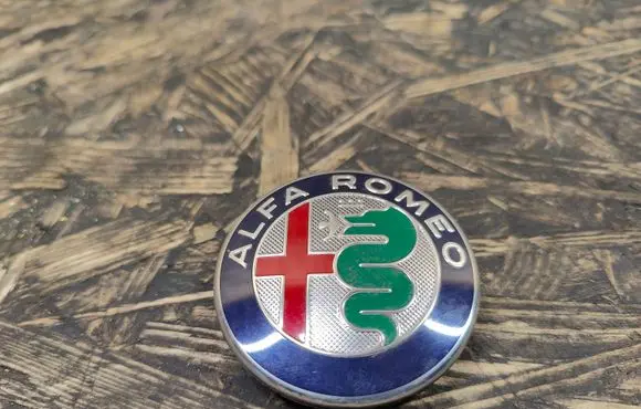 Alfa Romeo Stelvio Original wheel cap 50543277