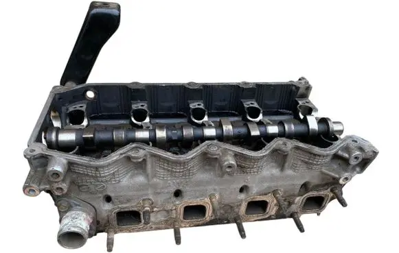 Nissan X-Trail T30 Engine head 