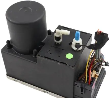 Audi A3 S3 8L Central locking vacuum pump 8L0862257L