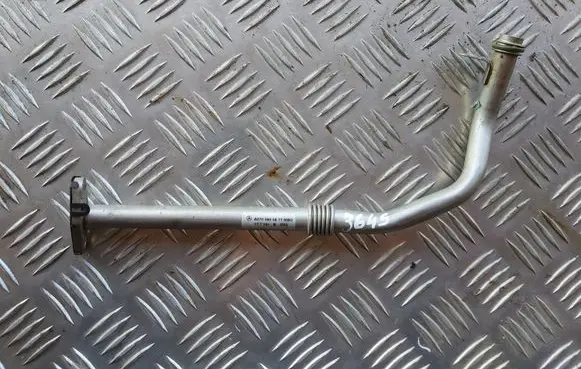 Mercedes-Benz CLA C117 X117 W117 EGR valve line/pipe/hose A2700900577