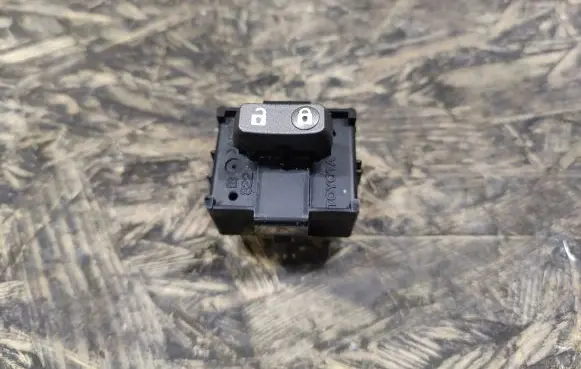 Lexus LS 460 - 600H Central locking switch button 192822