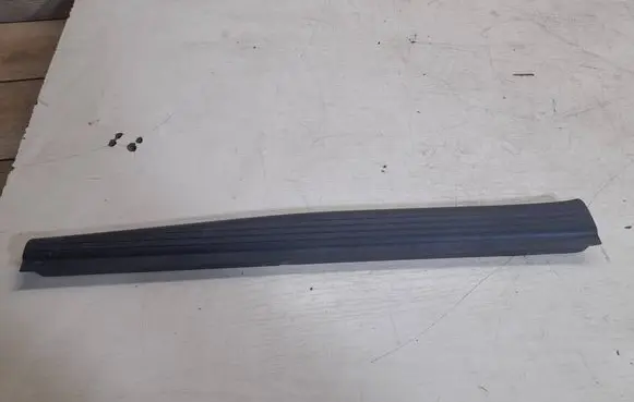 Mercedes-Benz E W211 Front sill trim cover A2116801735