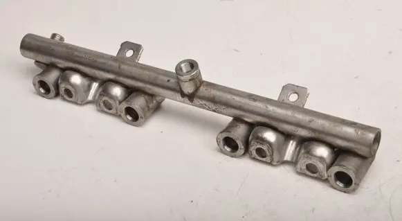 Peugeot 308 Fuel main line pipe V7592426