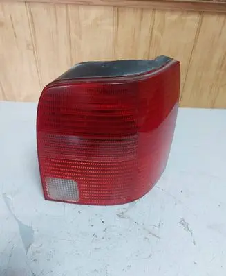 Volkswagen PASSAT B5 Tail light bulb cover holder 3B9945257