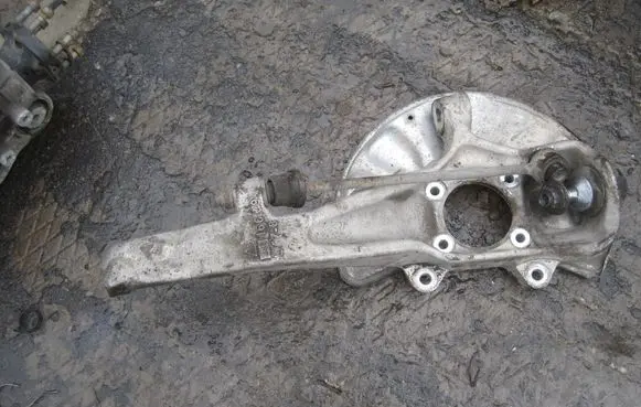 Mercedes-Benz ML W166 Front wheel hub spindle knuckle 16609