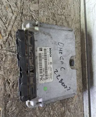 Acura ILX Engine control unit/module 24417199 0281010274