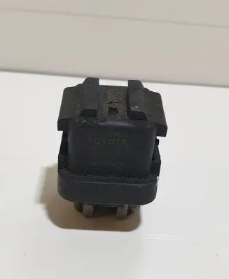 Toyota Yaris Glow plug pre-heat relay 2861067010 1567000671 1567002611