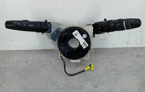 Nissan Micra Wiper turn signal indicator stalk/switch 25560AX702