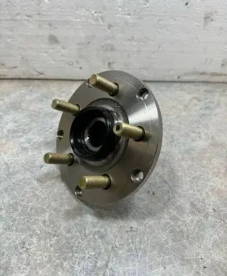 Subaru Impreza II Rear wheel hub 28462FE000