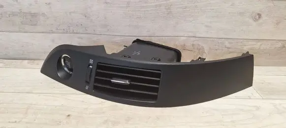 Toyota Corolla Verso E121 Dash center air vent grill 5568064020 5567064010
