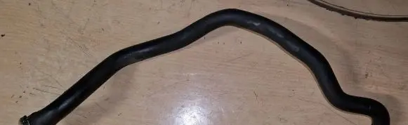 Volvo V70 Breather hose/pipe 