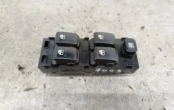 KIA Carens I Quarter vent window switch 3274901000