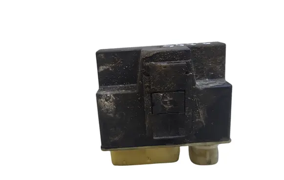 Peugeot 308 Glow plug pre-heat relay 9662570880 018010953