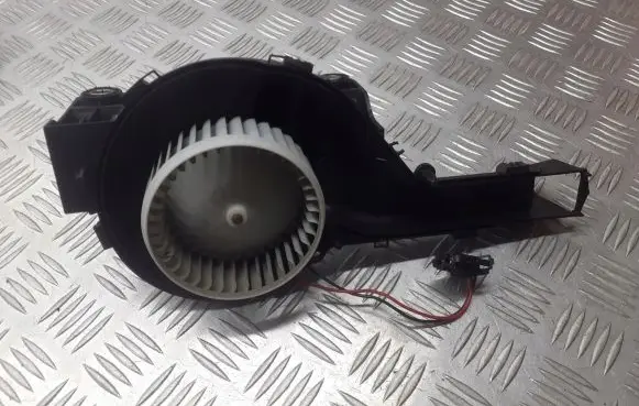 Citroen C4 Grand Picasso Front door blower motor 173610100