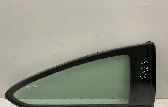 BMW 3 E92 E93 Rear vent window glass 7119178