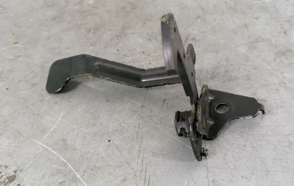 Toyota RAV 4 (XA30) Engine bonnet/hood lock/latch loop/hook 