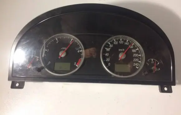Ford Mondeo Mk III Speedometer (instrument cluster) 44ZU187