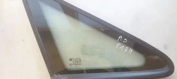 Opel Zafira A Front triangle window/glass 