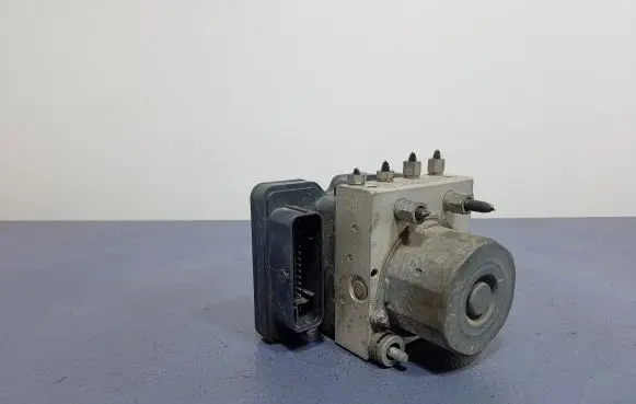 Nissan Pulsar ABS Pump 476603ZL0A