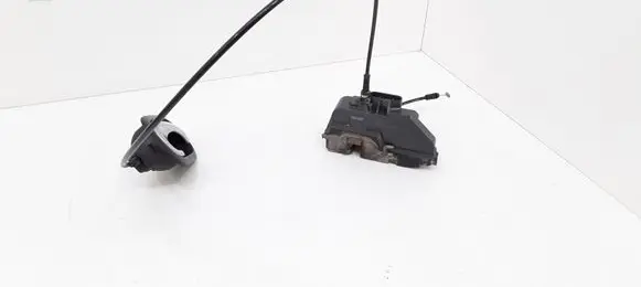 Renault Megane II Front door lock 