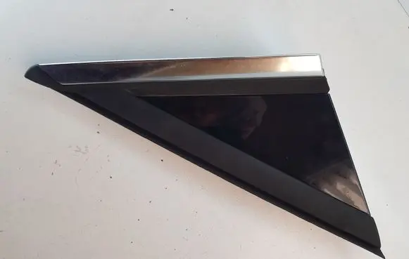 Peugeot 5008 Front door glass trim molding 96859482XT 96859484XY