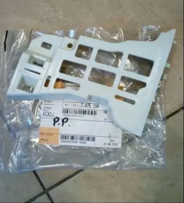 Front bumper mounting bracket