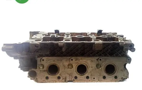 Mercedes-Benz R W251 Engine head R2720162201