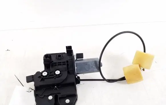 Loading door lock