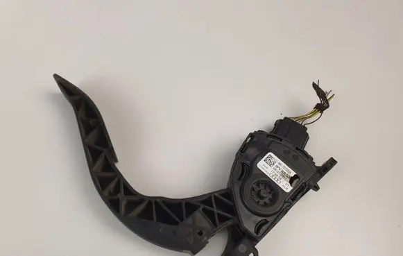 Audi A5 Sportback 8TA Accelerator throttle pedal 8K1721523A